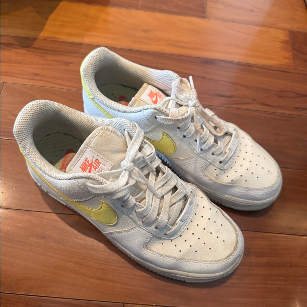 Nike Air Force 1